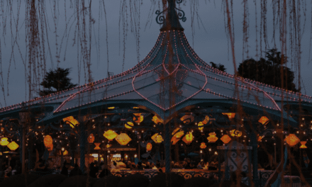 Atracción Disneyland Paris: Mad Hatter’s Tea Cups