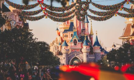 El programa completo de la temporada de Navidad 2024 en Disneyland Paris
